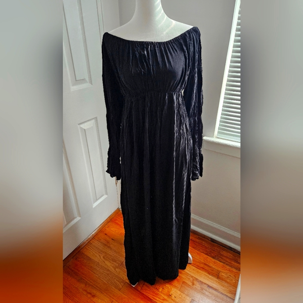 Black off the shoulder, high slits on both sides, beach dress in Size S